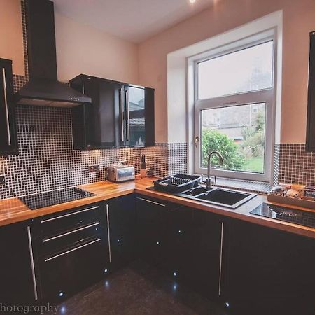Stylish And Spacious Two Bed In Aberdeen'S West End ภายนอก รูปภาพ