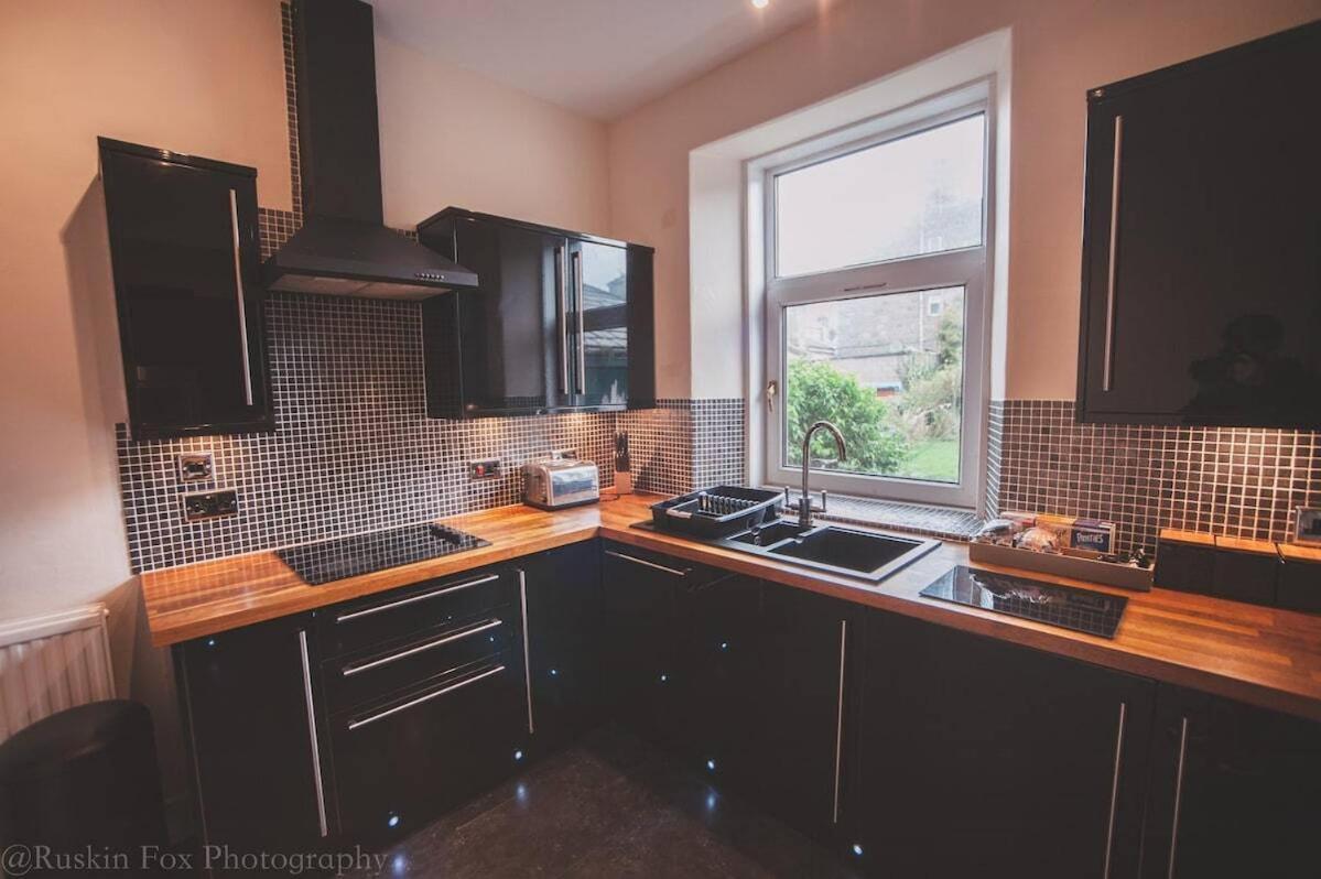 Stylish And Spacious Two Bed In Aberdeen'S West End ภายนอก รูปภาพ